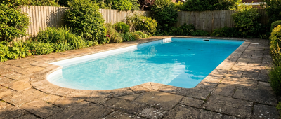 Best Battery Powered Pool Vacuum: A Complete Buying Guide
